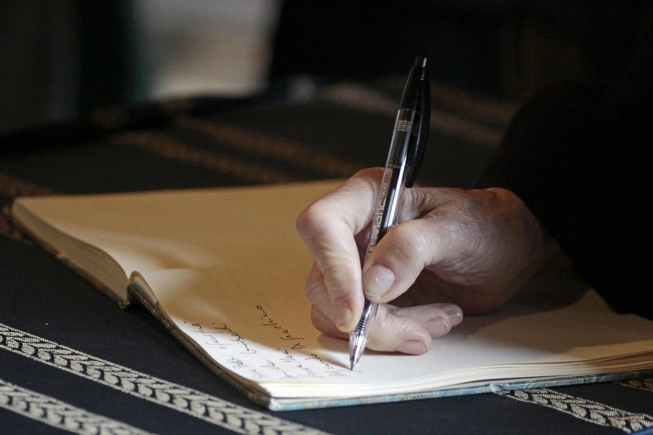 Top 5 Benefits Of Hiring A Professional Editor For Your Manuscript